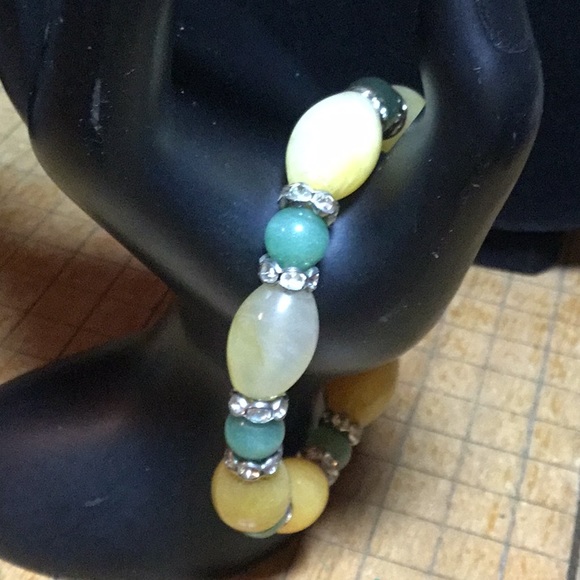 Mixed Creamy Yellows Agate Adventurine Semiprecious Bead Bracelet 7” Elastic EVC - Picture 6 of 8